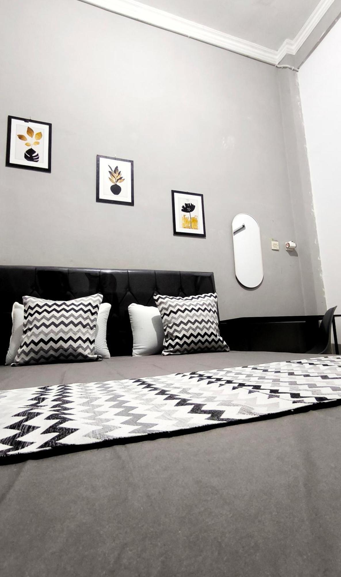 Jogja Day Inn ยอกยาการ์ตา ภายนอก รูปภาพ