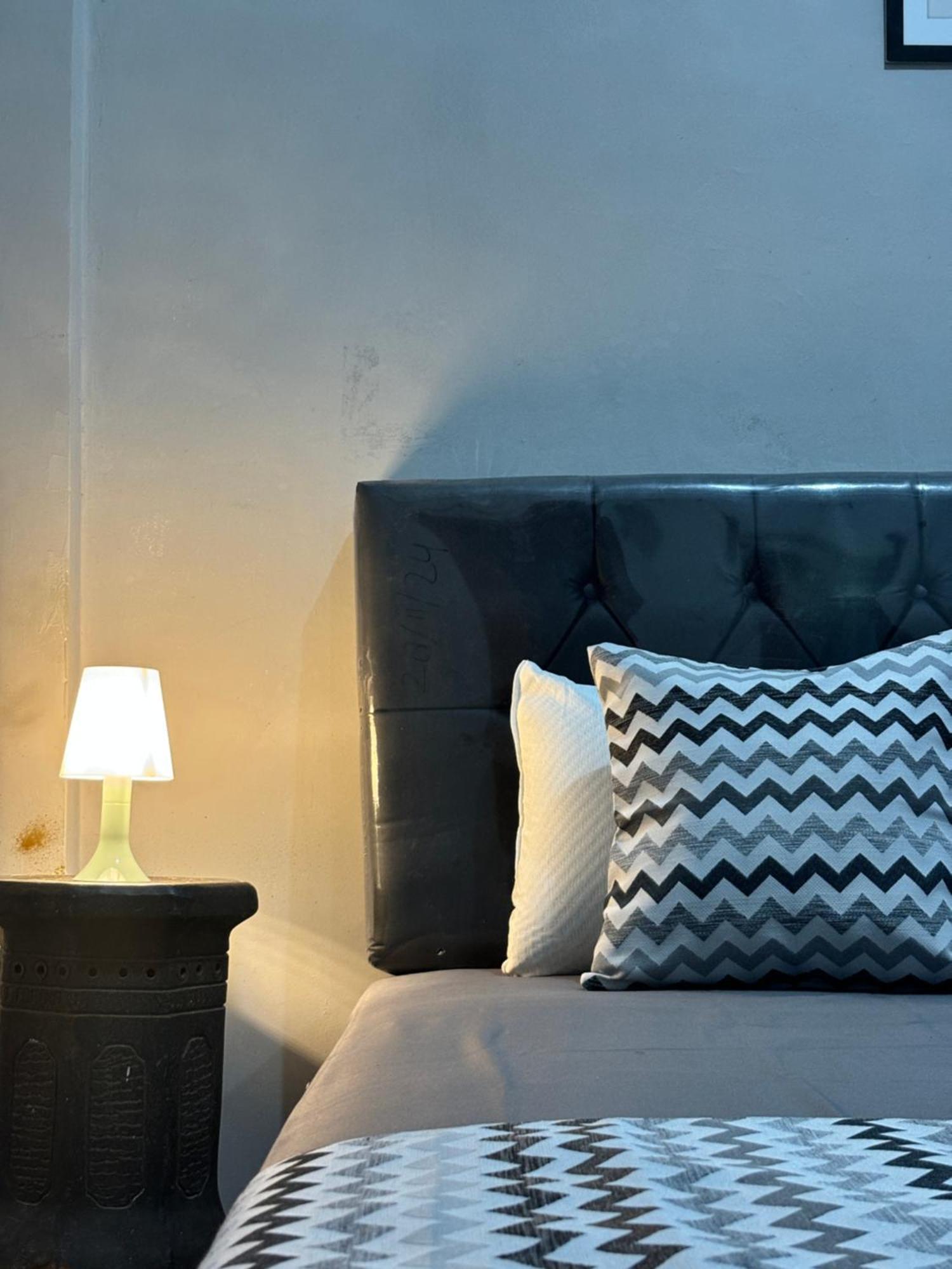 Jogja Day Inn ยอกยาการ์ตา ภายนอก รูปภาพ