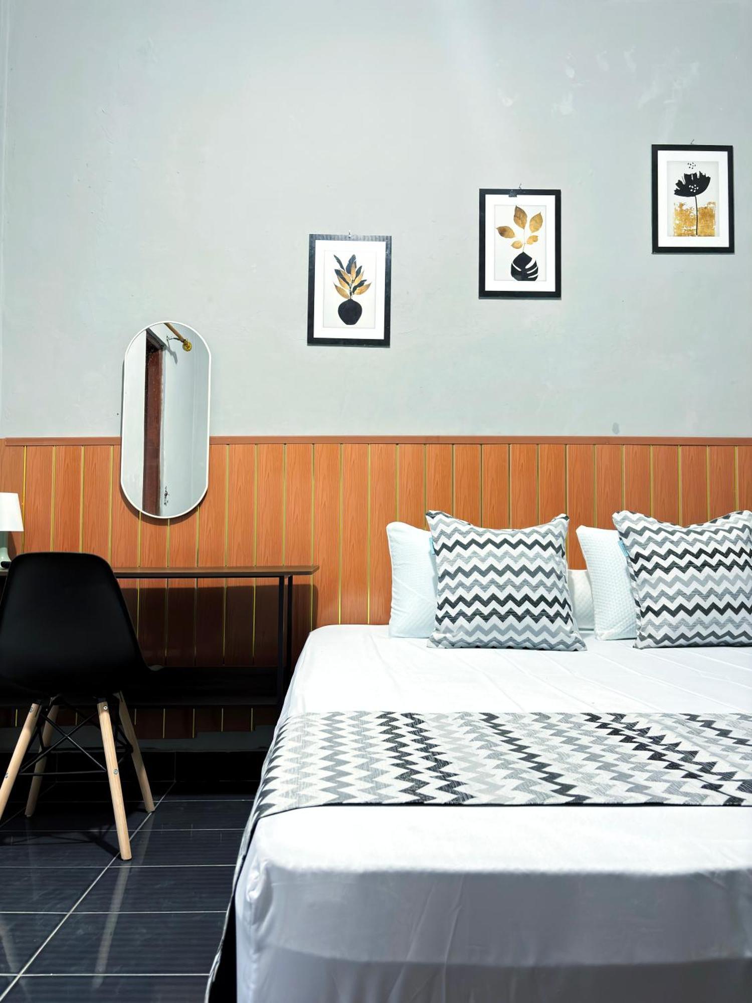 Jogja Day Inn ยอกยาการ์ตา ภายนอก รูปภาพ