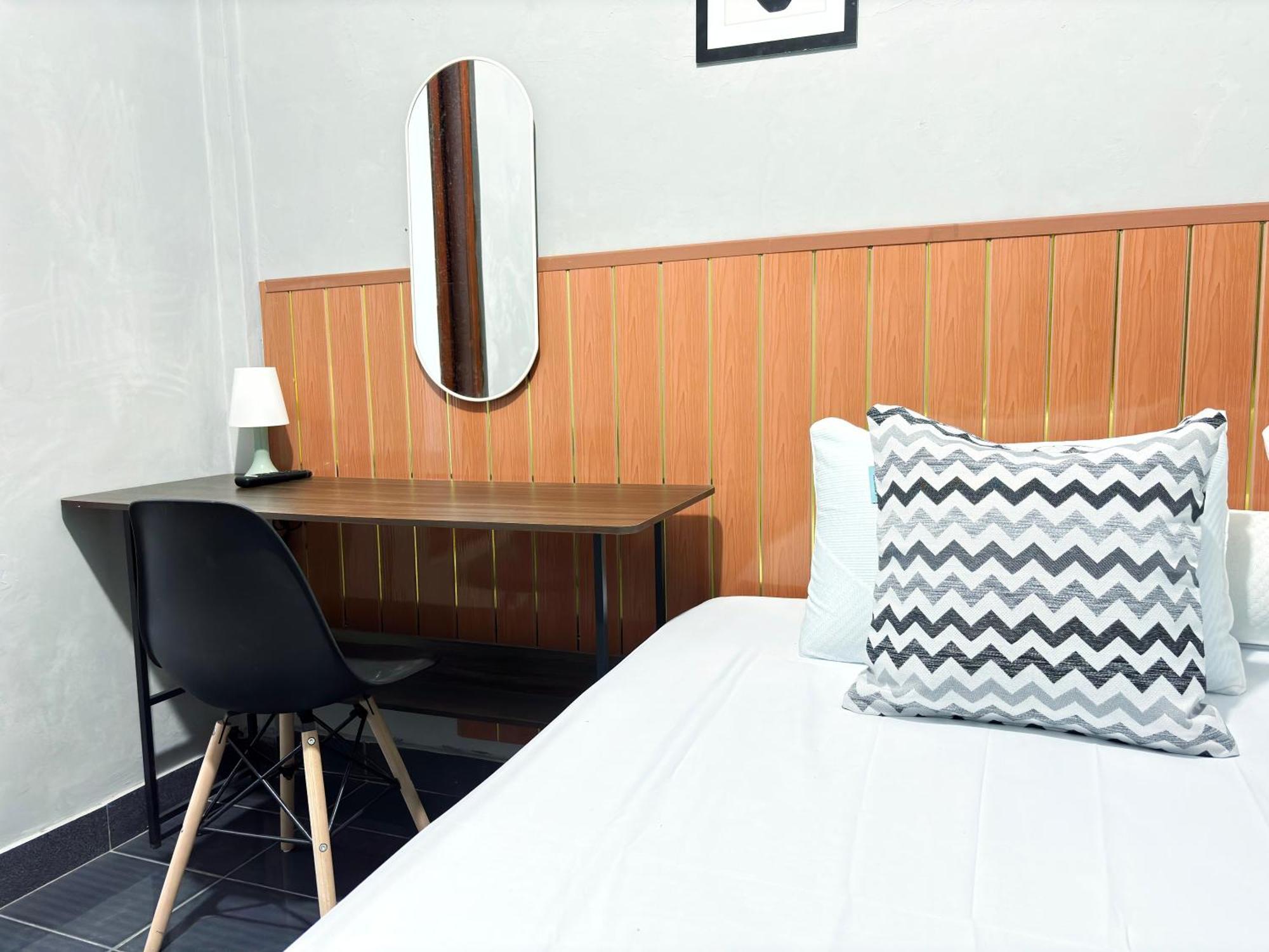 Jogja Day Inn ยอกยาการ์ตา ภายนอก รูปภาพ