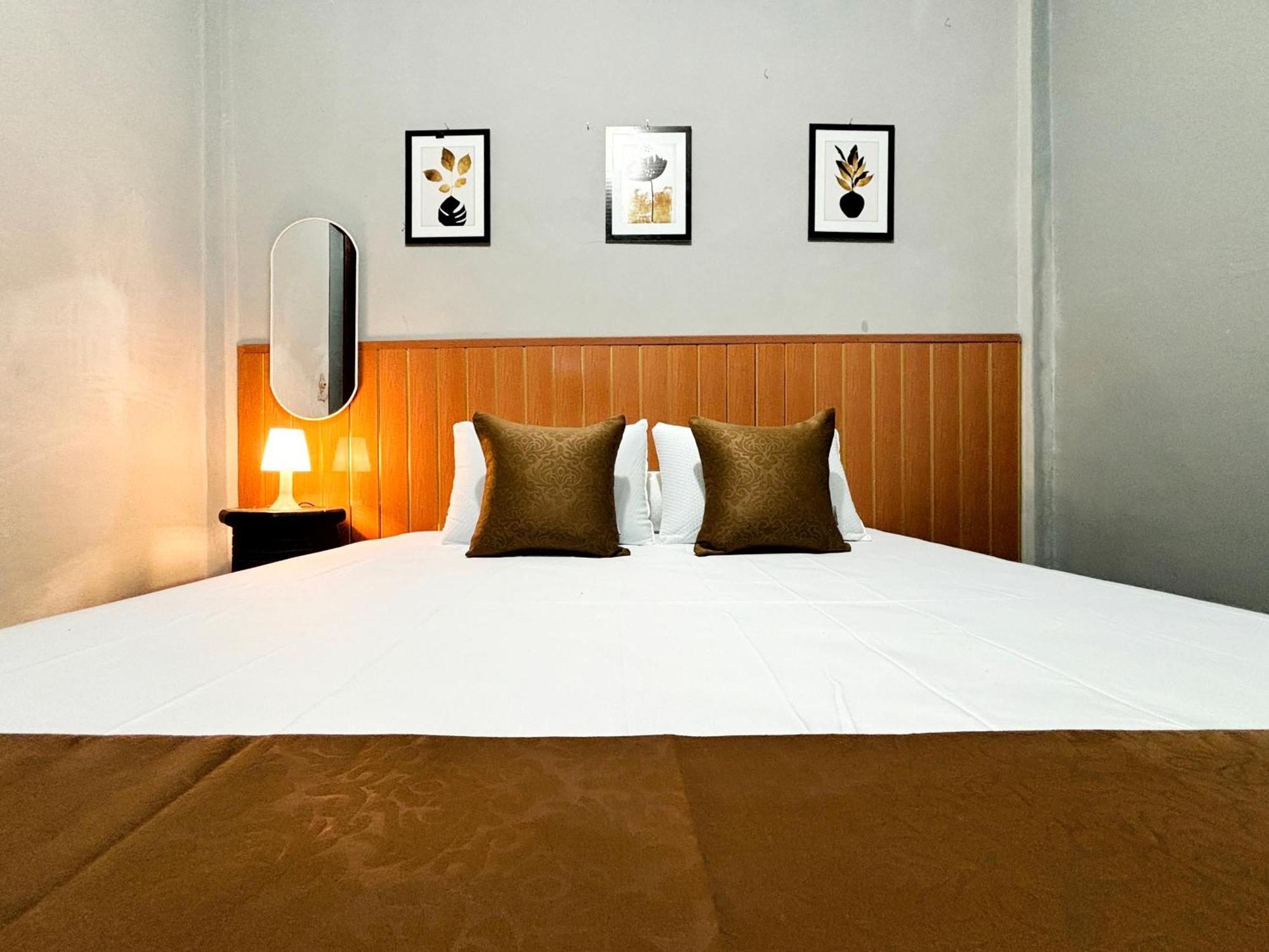 Jogja Day Inn ยอกยาการ์ตา ภายนอก รูปภาพ