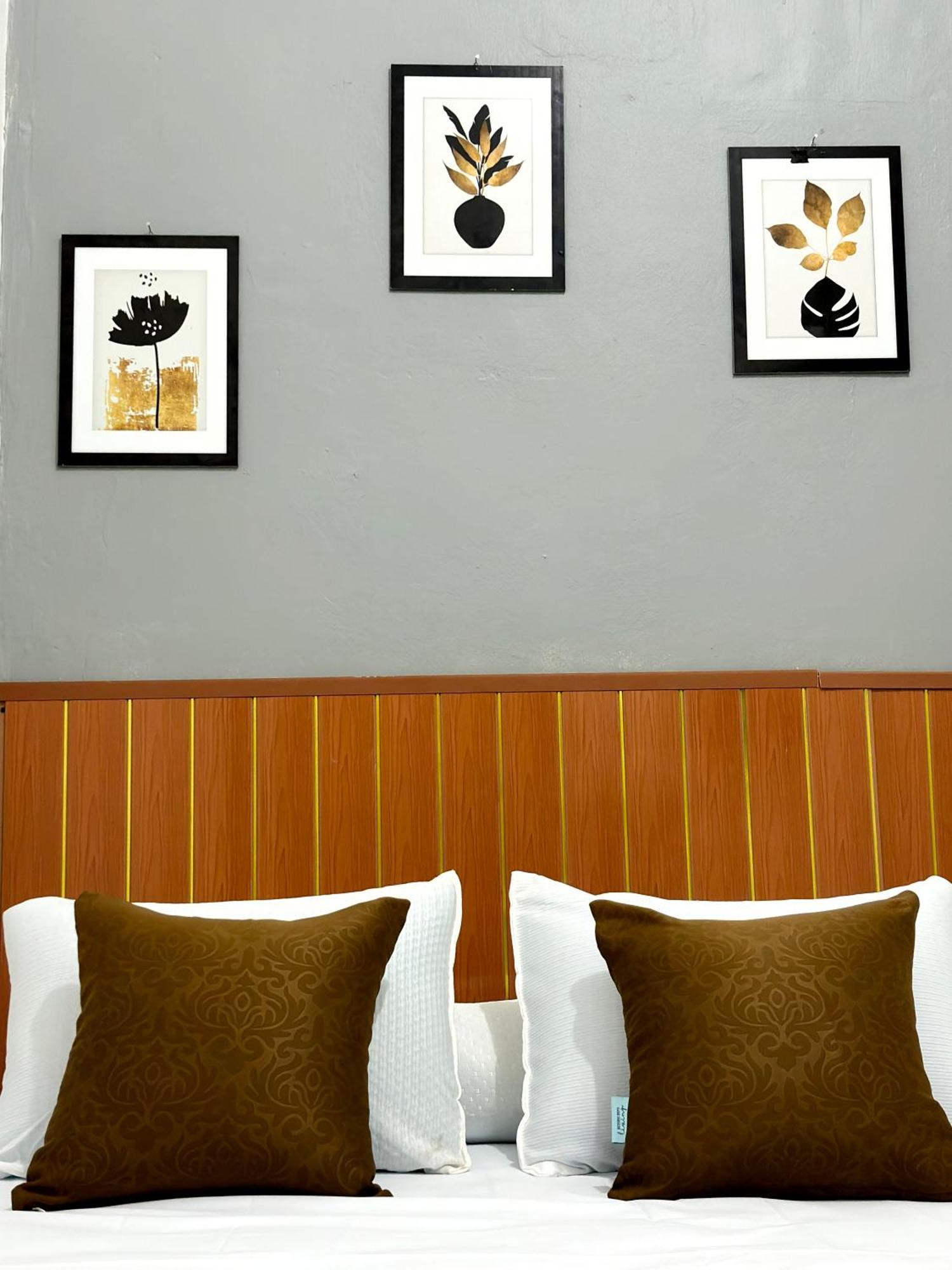 Jogja Day Inn ยอกยาการ์ตา ภายนอก รูปภาพ