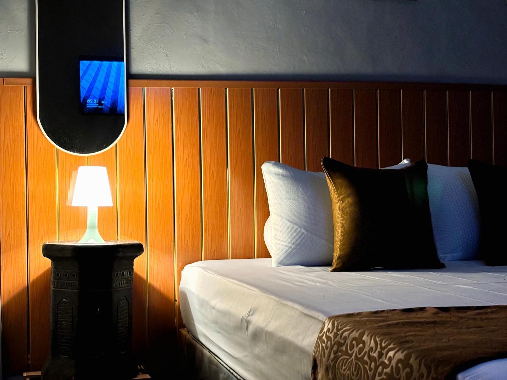 Jogja Day Inn ยอกยาการ์ตา ภายนอก รูปภาพ