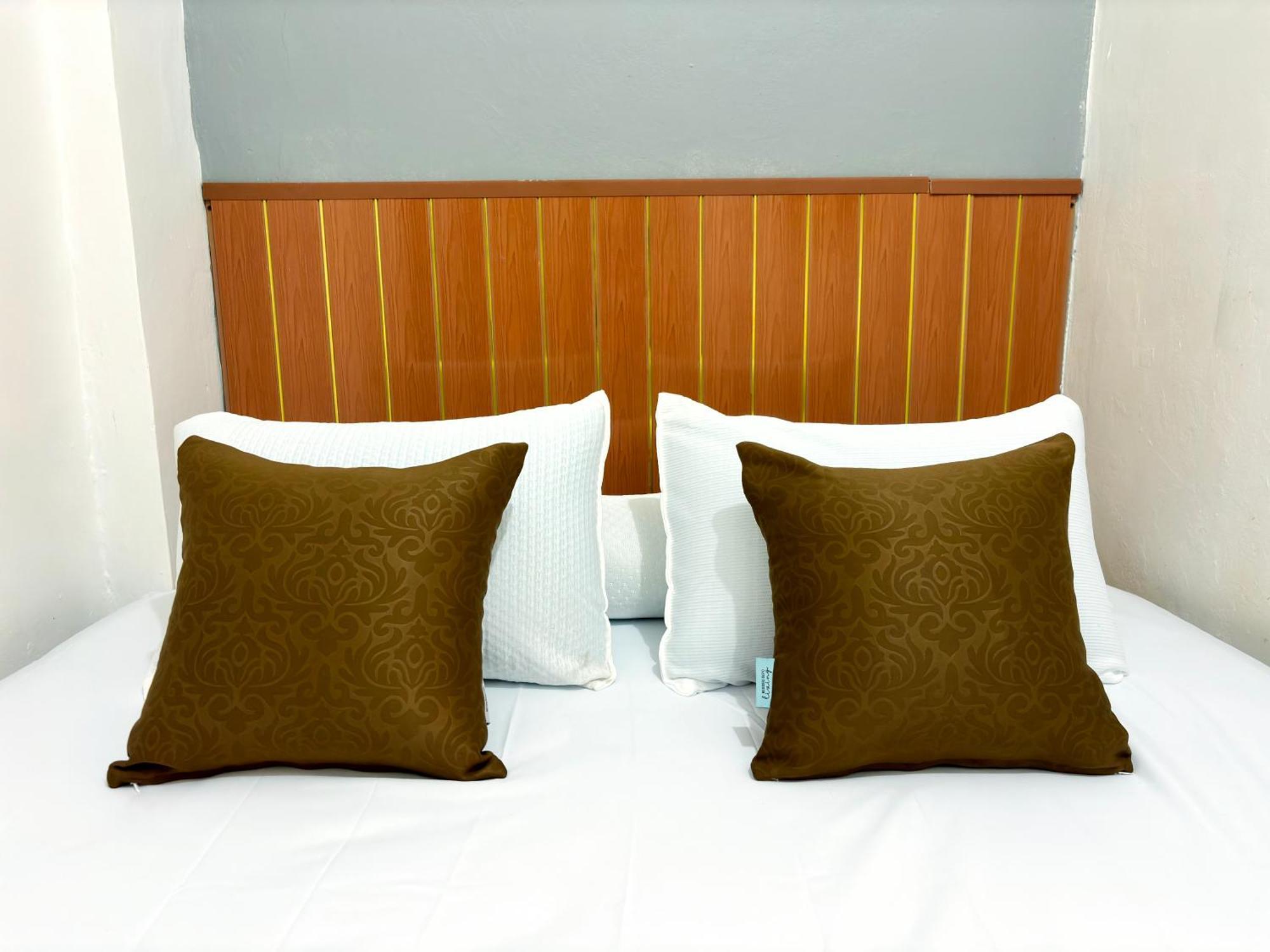 Jogja Day Inn ยอกยาการ์ตา ภายนอก รูปภาพ