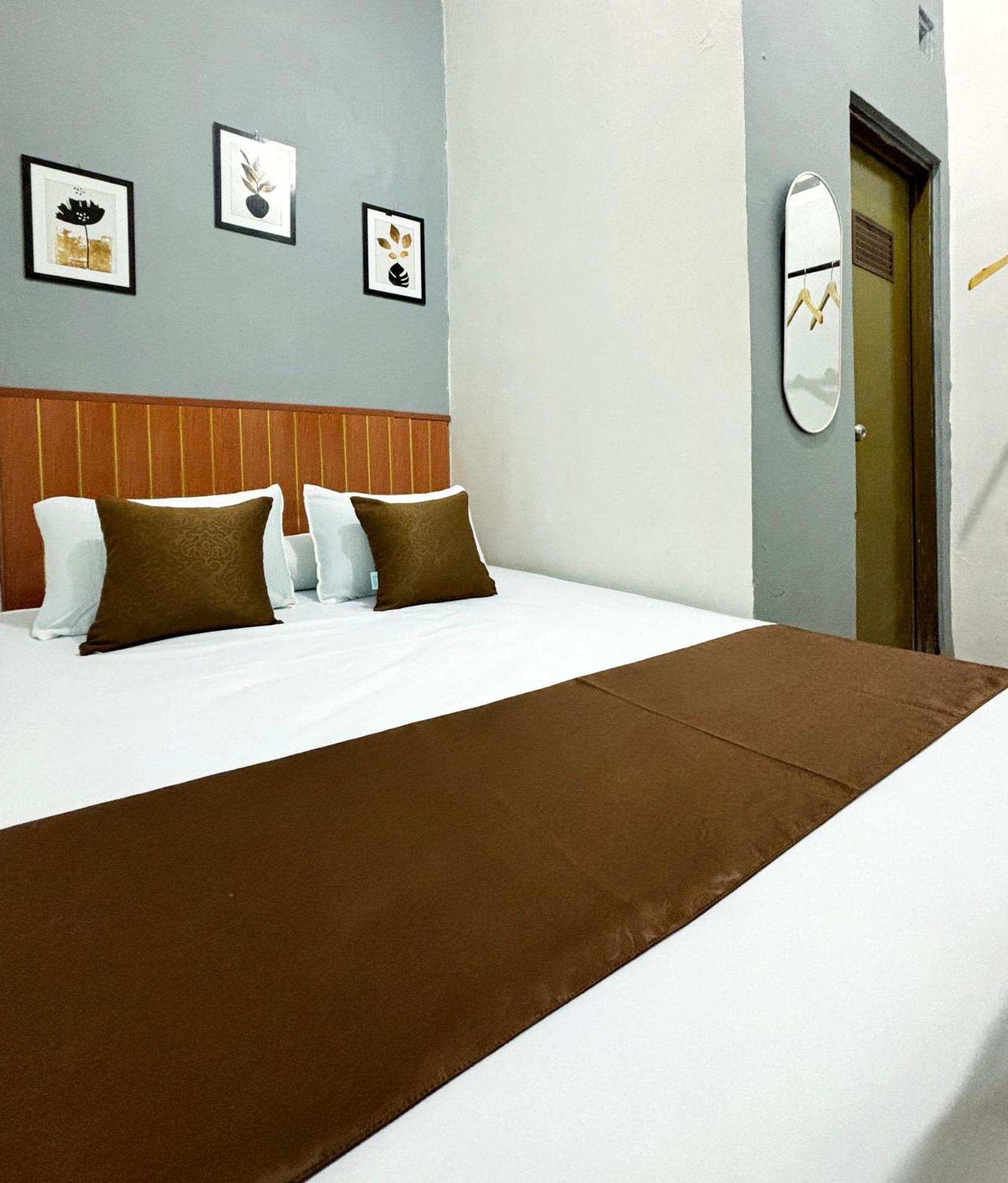Jogja Day Inn ยอกยาการ์ตา ภายนอก รูปภาพ