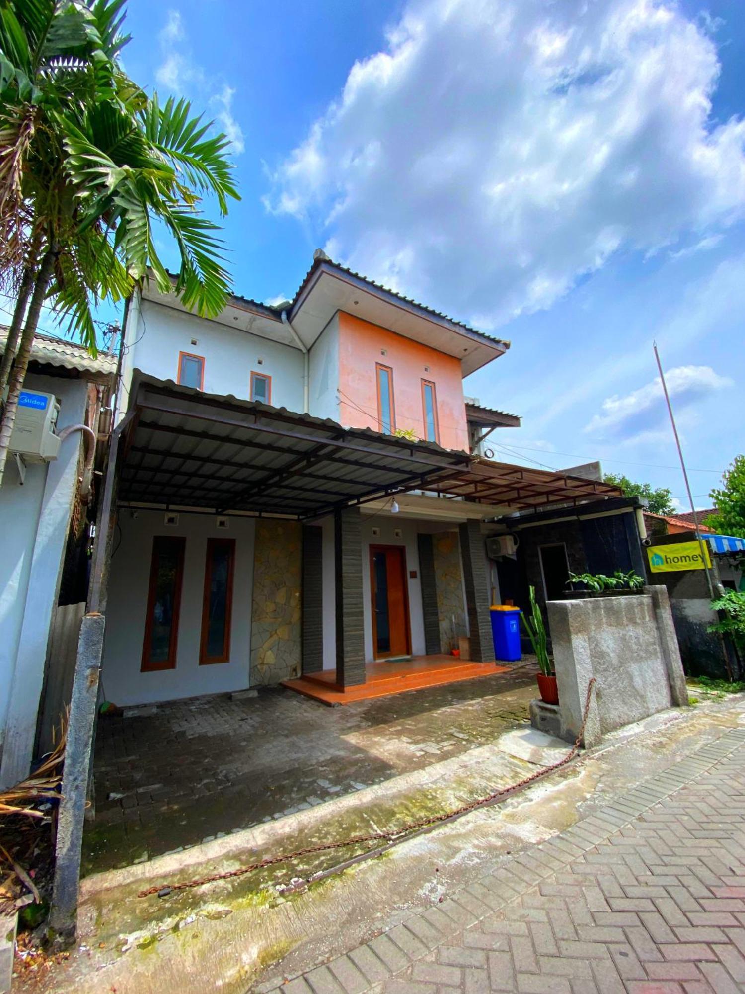 Jogja Day Inn ยอกยาการ์ตา ภายนอก รูปภาพ