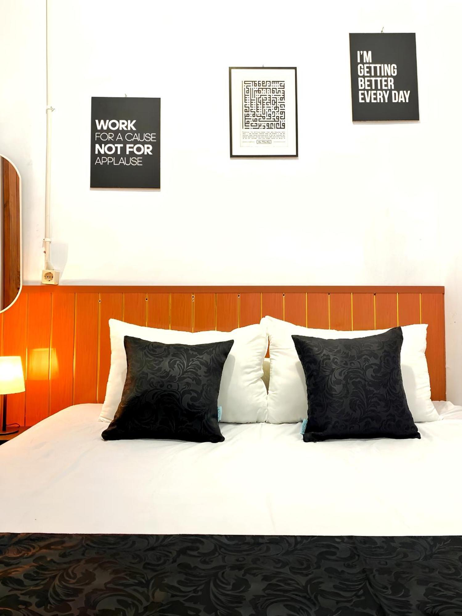 Jogja Day Inn ยอกยาการ์ตา ภายนอก รูปภาพ