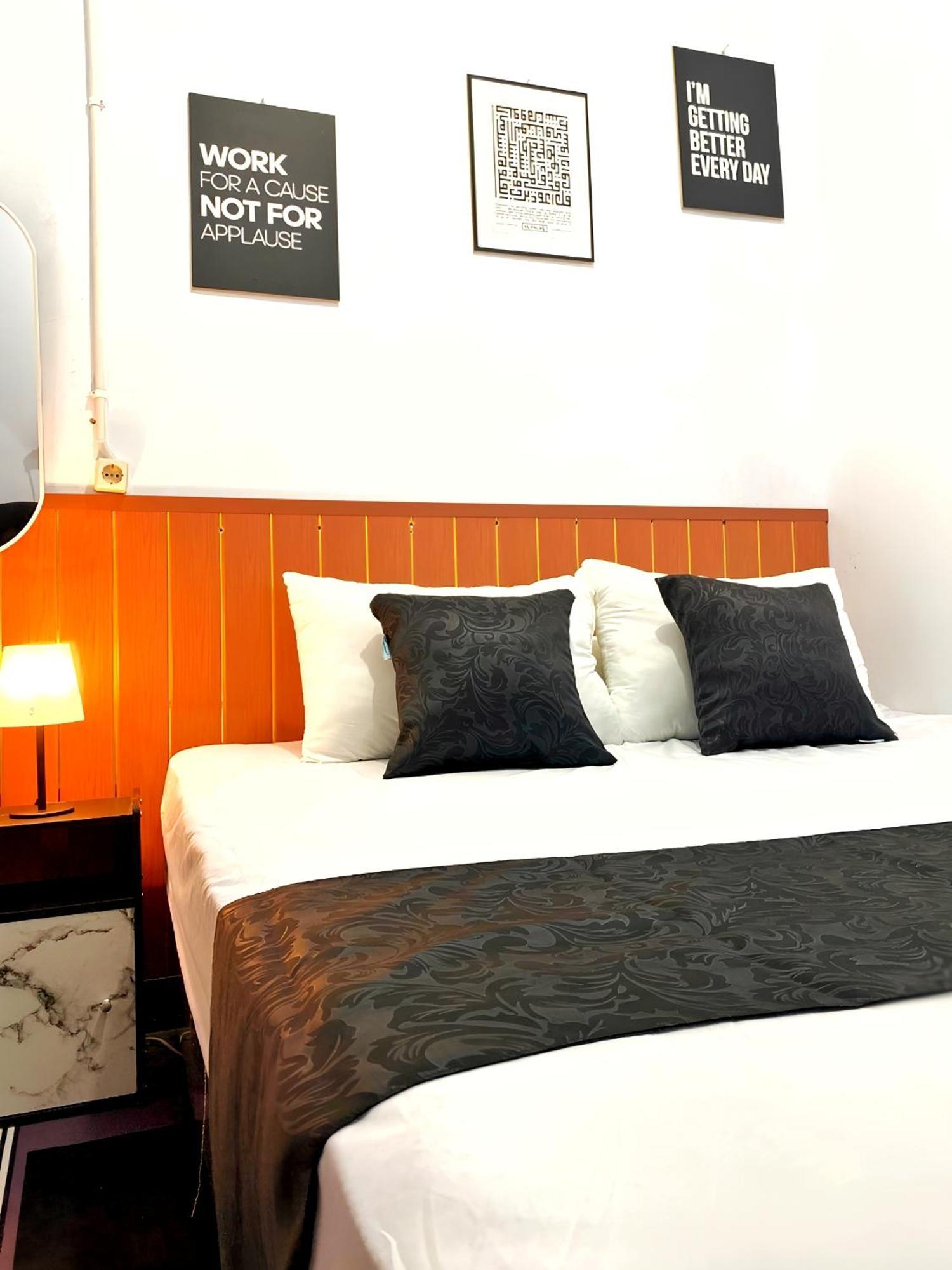 Jogja Day Inn ยอกยาการ์ตา ภายนอก รูปภาพ