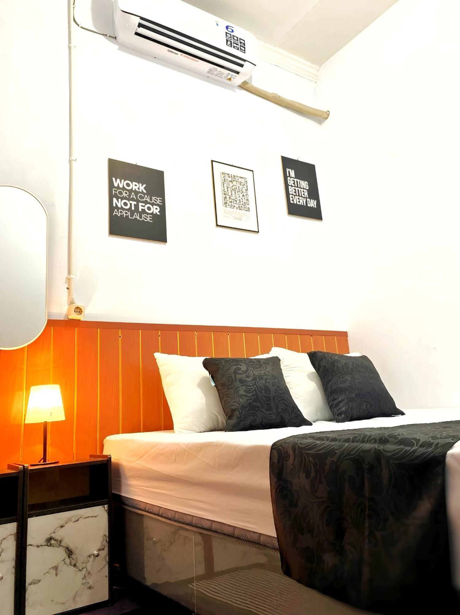 Jogja Day Inn ยอกยาการ์ตา ภายนอก รูปภาพ