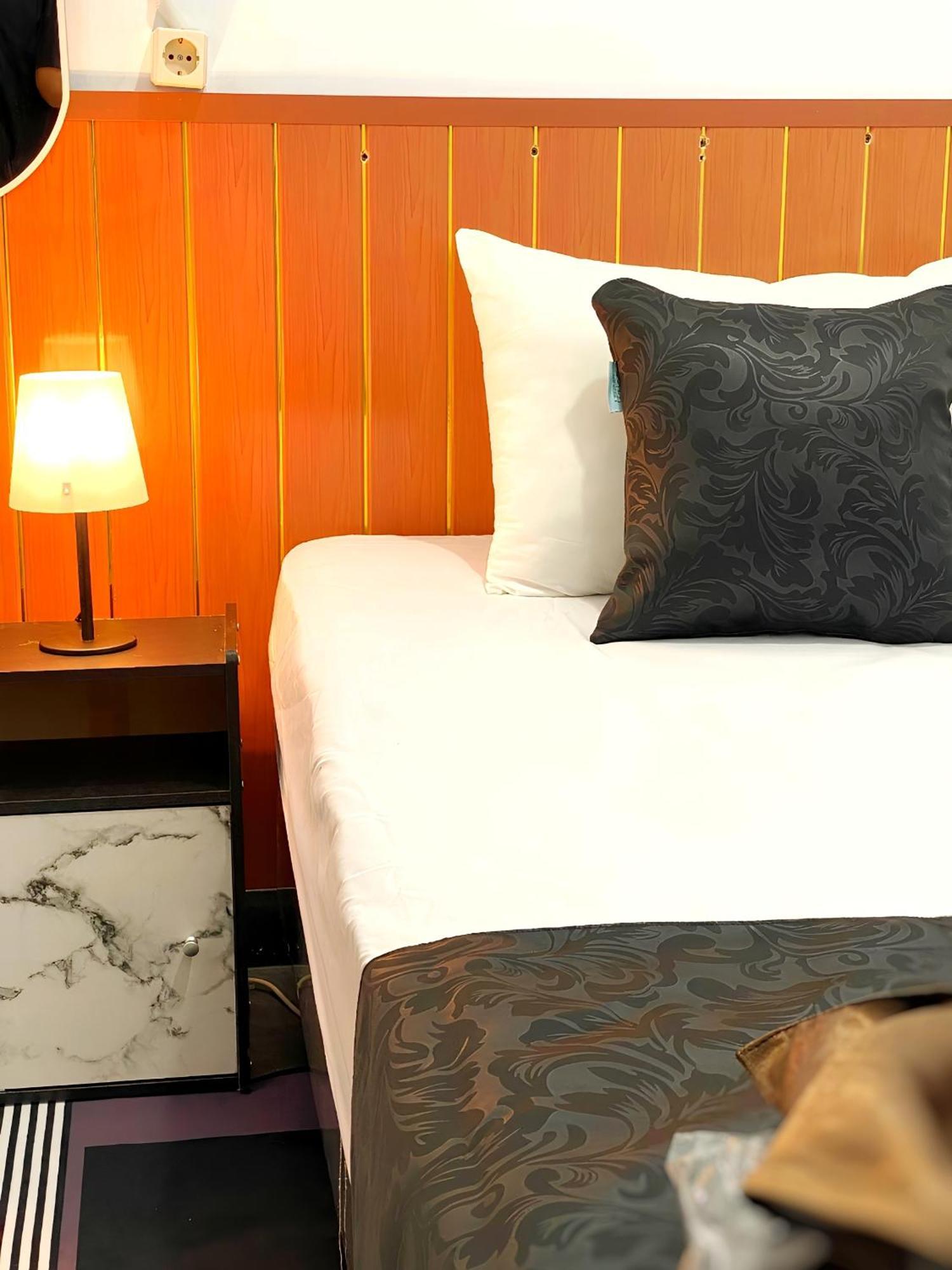 Jogja Day Inn ยอกยาการ์ตา ภายนอก รูปภาพ